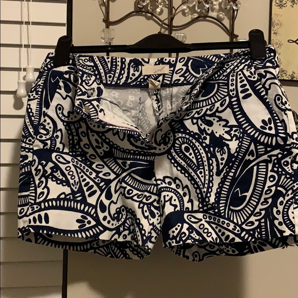 Shorts - Picture 2 of 4